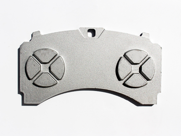 應(yīng)該如何清洗大巴鋼背？